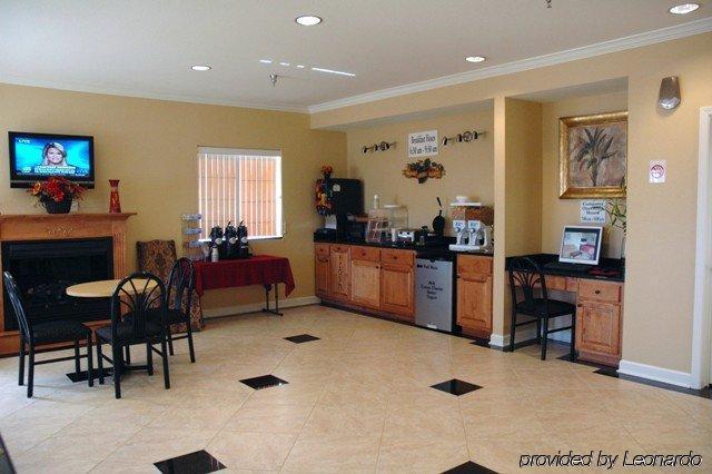 Econo Lodge Inn & Suites Bryant Restaurant foto